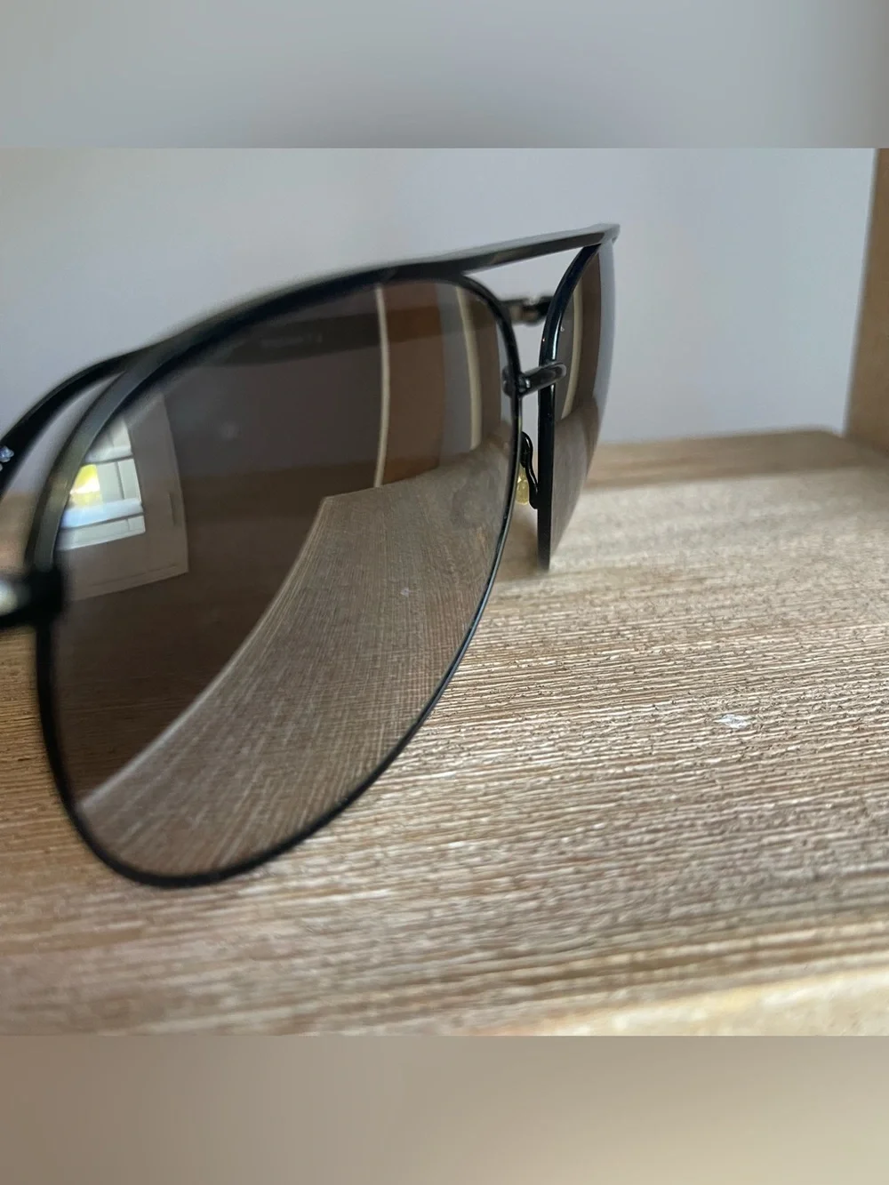Quay Australia Macaw Black Aviator Sunglasses Oversized UV Protect Logo Bridge